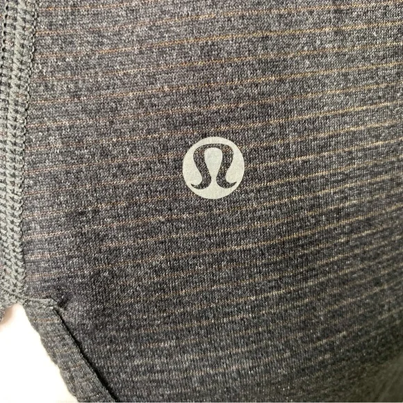 Lululemon Women's Black Gray Lace Back Racerback Striped Tank Top Size 4 - Picture 8 of 9